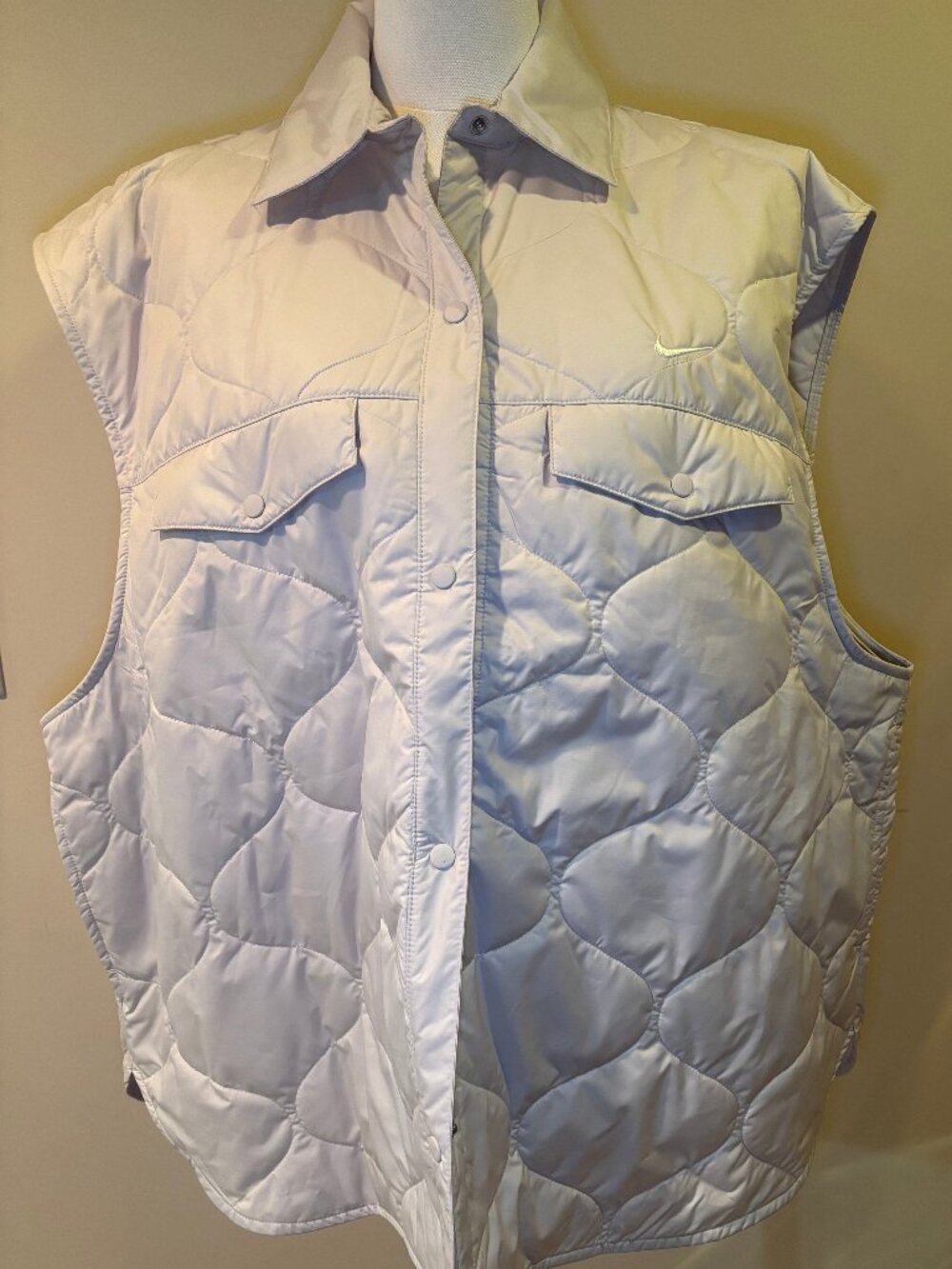 NWT Nike Sportswear Women's Essentials Vest XL
